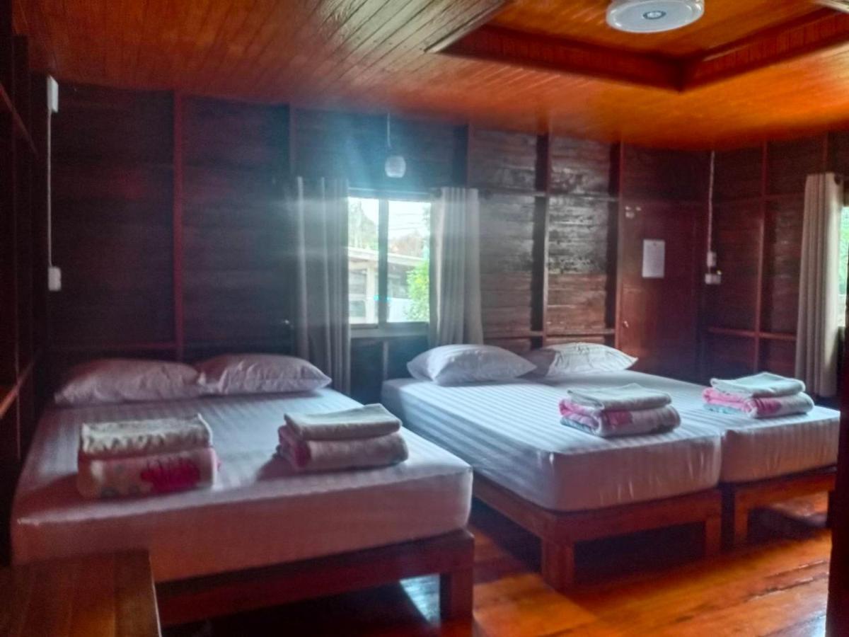 Baan Rabiangdao Uthaithani Uthajthani Kültér fotó