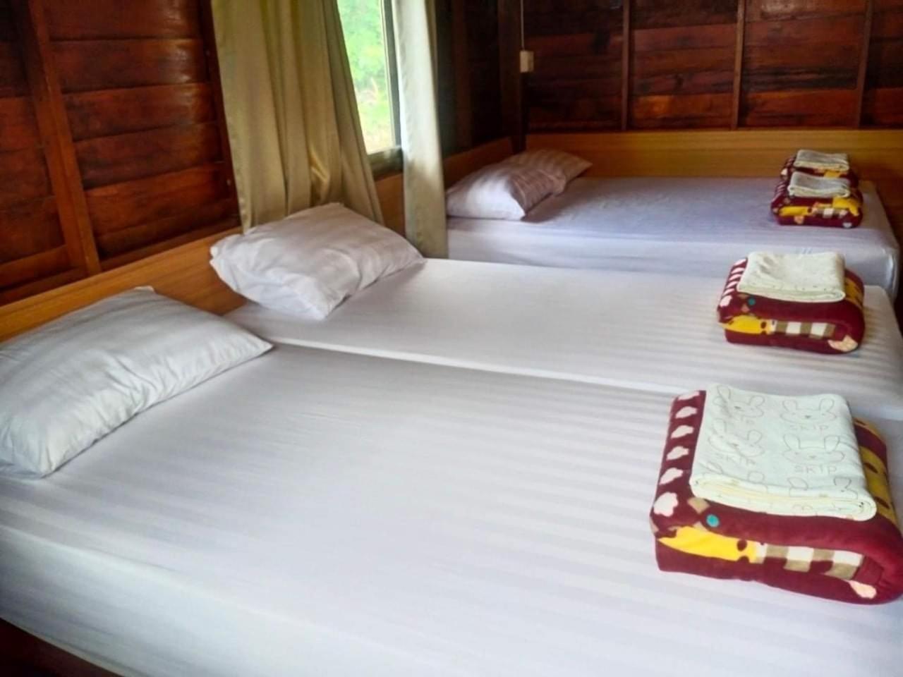 Baan Rabiangdao Uthaithani Uthajthani Kültér fotó